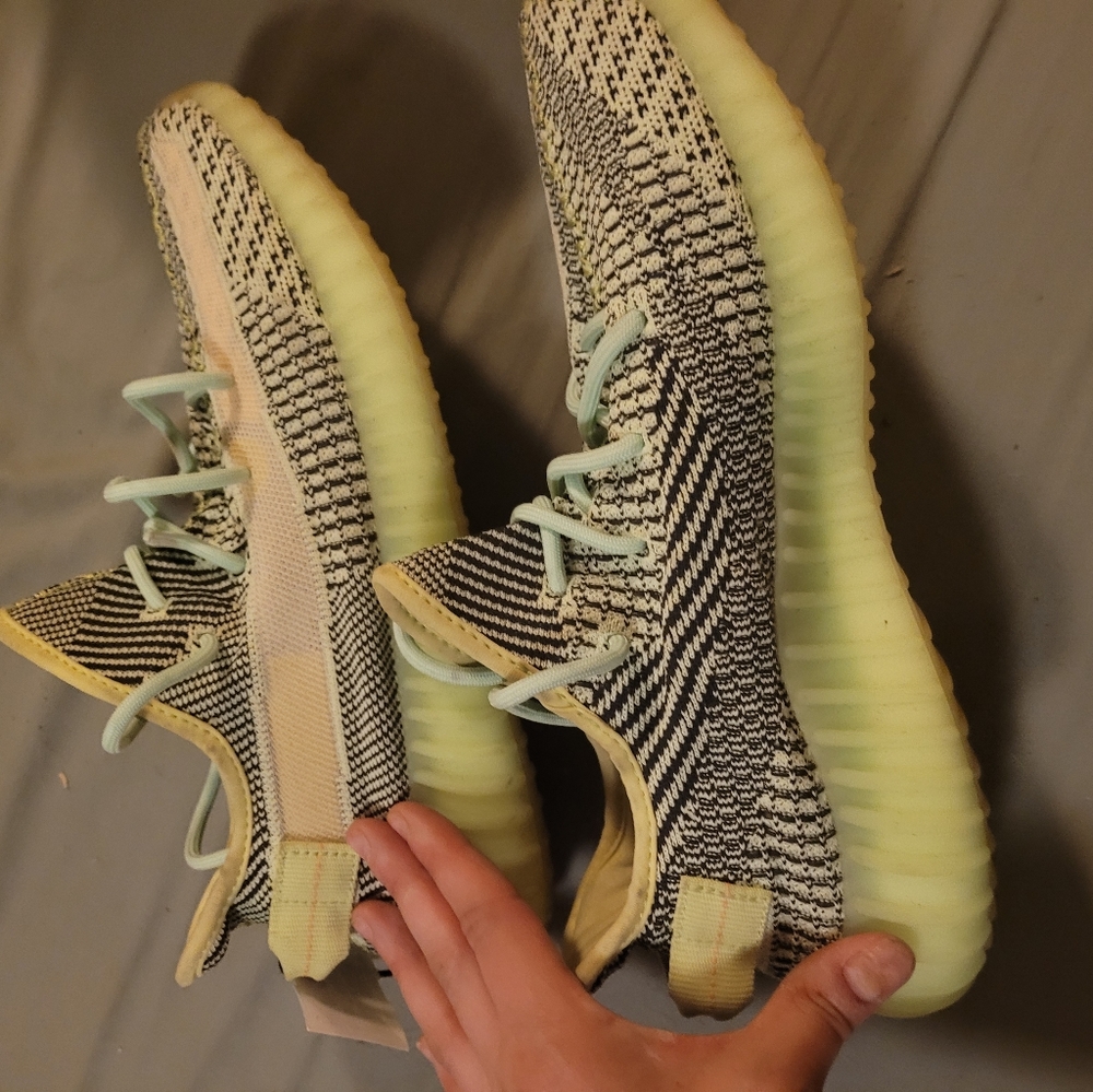 Yeezy Boost - Picture 8 of 9